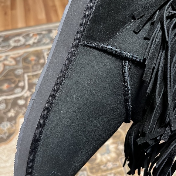 RjS fuzzies cloud nine sheepskin ladies fringe boot  100% sheepskin - Picture 8 of 12